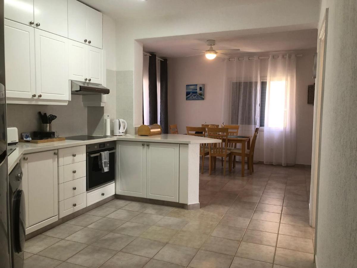 Kings Palace - Stylish, Modern 2 Bed With Sea Views Paphos Exteriör bild